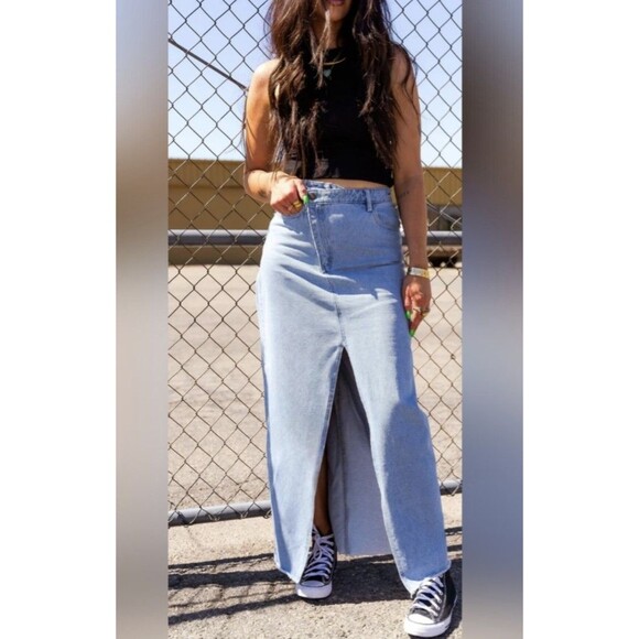 Dressed in Lala Maxi Light Blue Denim Skirt Small Casual Fashion Y2K NWT (K10) - Picture 2 of 5